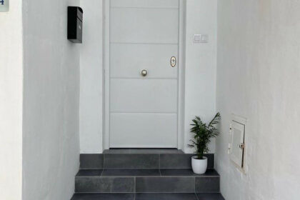 daded04b507a3f5ce268dd48afcbc580 - 10