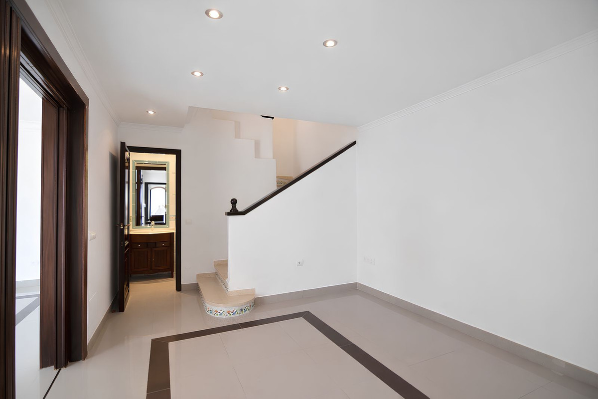 dafc73cacb055d88eaa96febe1490e68 - 13