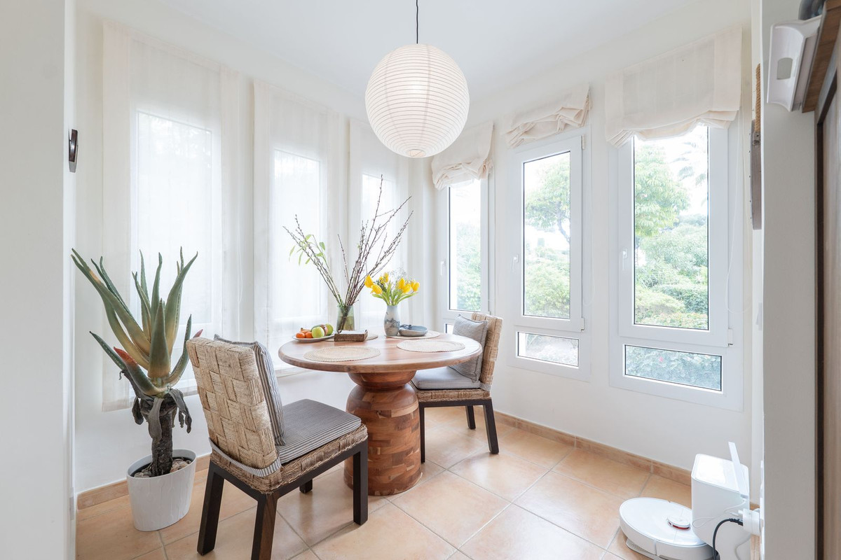 dafcafaabf9cdc1613ece2cee09855b6 - 13