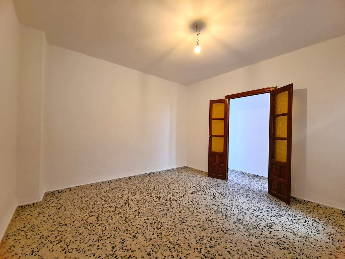 db0792e701935d5b38563d9cdac8356f - 14