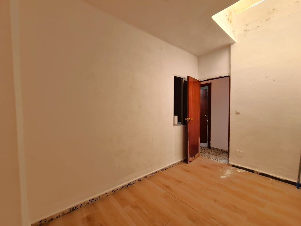 db0792e701935d5b38563d9cdac8356f - 16