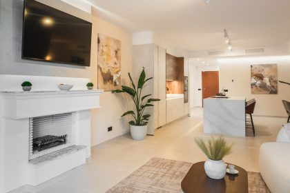 dbe81719f38c7fc793135b22cee8cd67 - 9