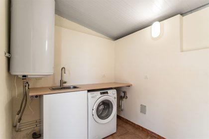 dc2762ffcd0e9d56b358d2d9431bf8a4 - 23