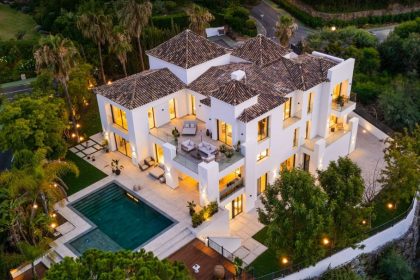 dcbda77bc47f845939a1a3767fed0d63 - 1