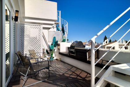 dcd8b7c89d47bd41a6a8916eff808231 - 19