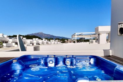 dcd8b7c89d47bd41a6a8916eff808231 - 24