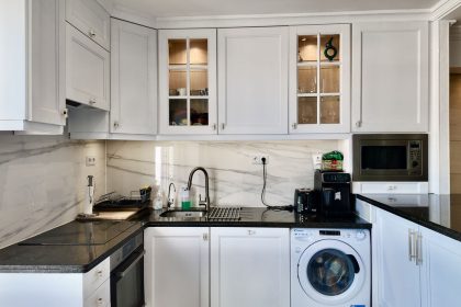 dcd8b7c89d47bd41a6a8916eff808231 - 9