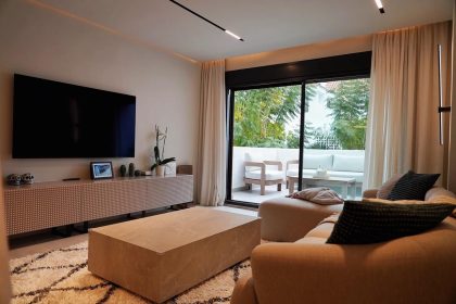 dd0b2da01759a58362808b4233dfbc83 - 10