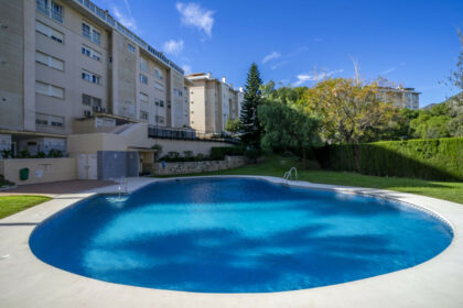 deb5e841213e2e0d5c68ee7273ad4c3d - 33