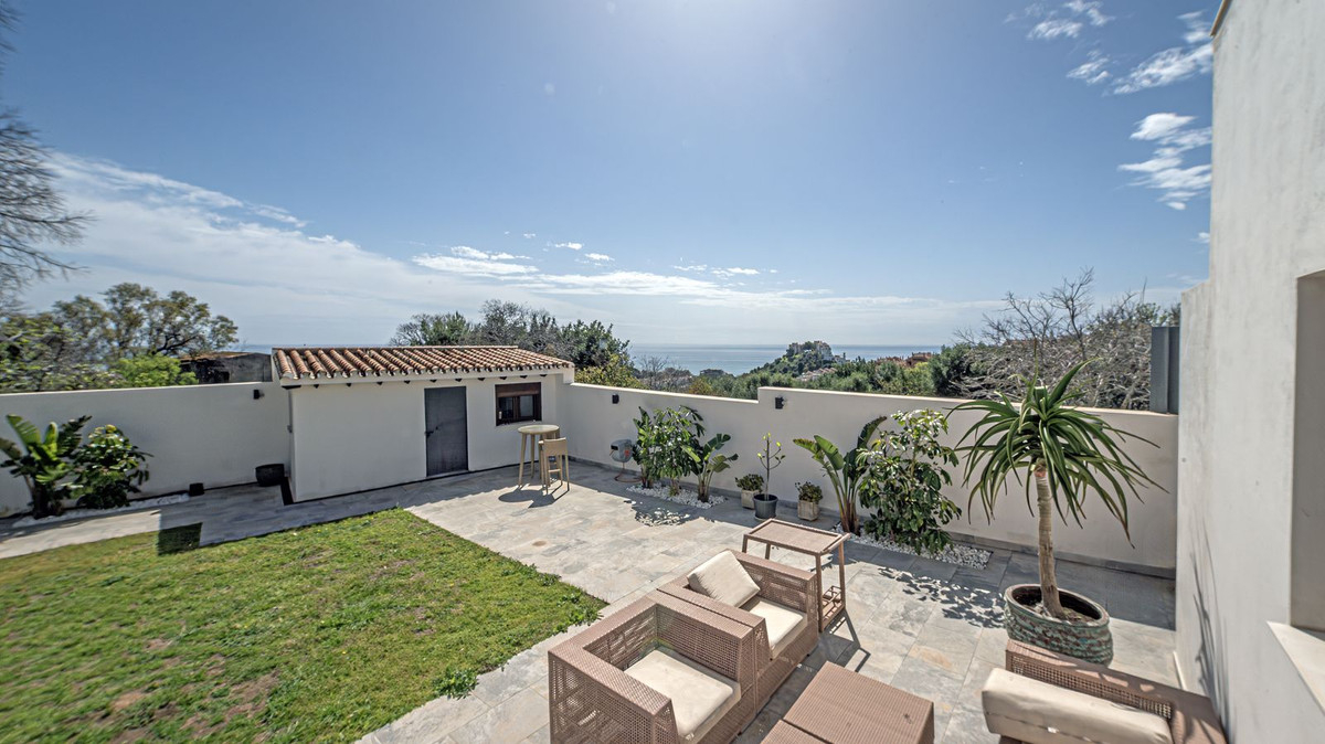 ded0a0ccdb156e802f943923fc831ffe - 1