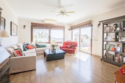 ded0a0ccdb156e802f943923fc831ffe - 10