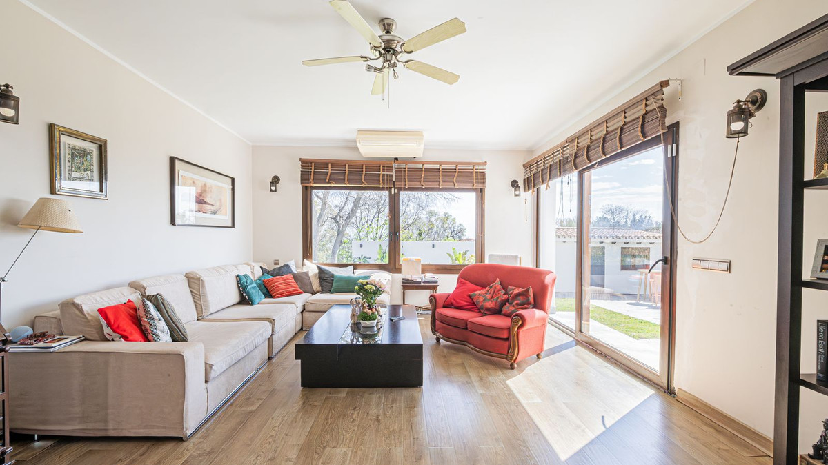 ded0a0ccdb156e802f943923fc831ffe - 13