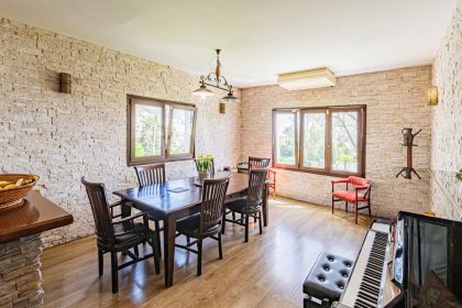 ded0a0ccdb156e802f943923fc831ffe - 14