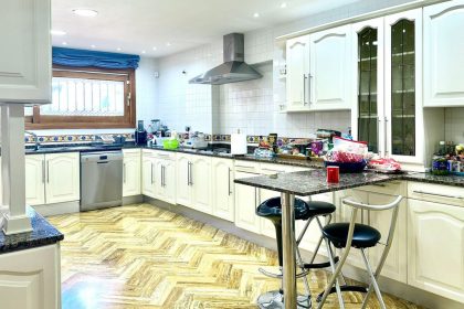 dedde3e531d85f7e9954fa2ea8df415b - 31