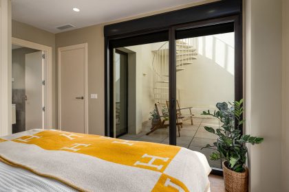 df10dcc32649f84ee6d3b47327ba7bf6 - 28