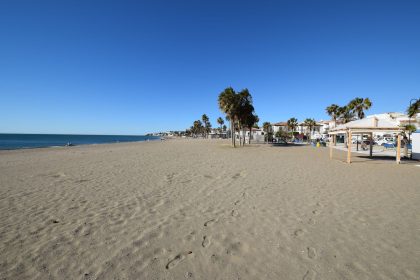 df10dcc32649f84ee6d3b47327ba7bf6 - 44