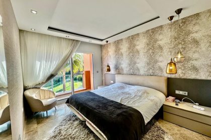 df2d1adb3519bdc5e6a7c0b3901c2ea2 - 11