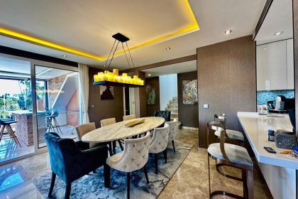 df2d1adb3519bdc5e6a7c0b3901c2ea2 - 13