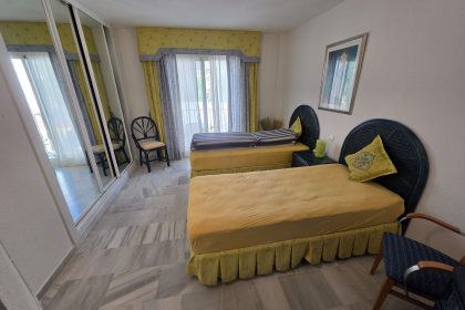 dfab4656ec698f031ac030439779d083 - 12