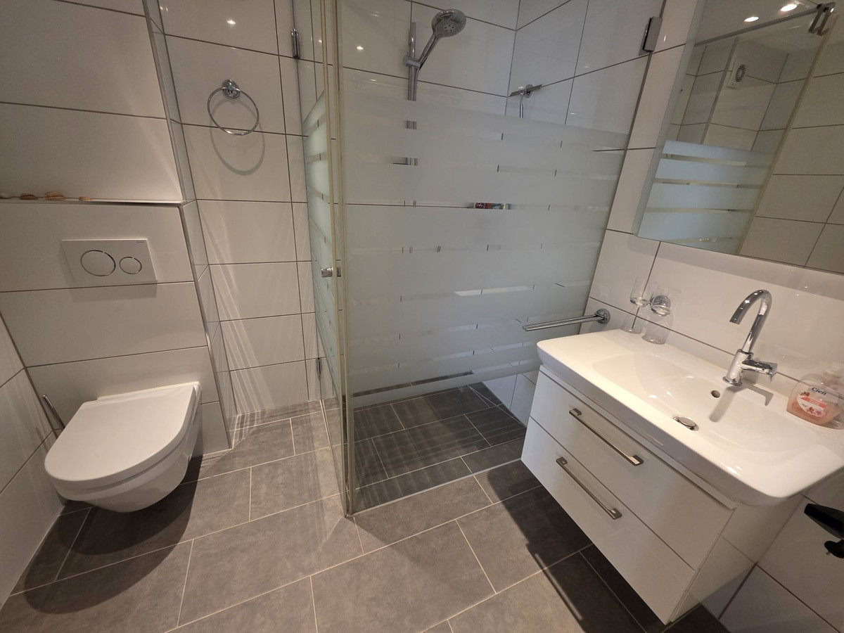 dfab4656ec698f031ac030439779d083 - 13