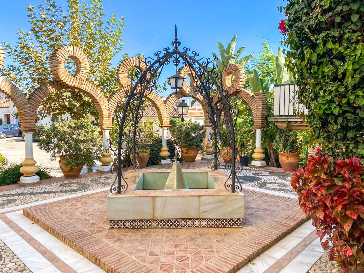 dfc1cfd80efd3f9dfbf508b4b2d6d958 - 23