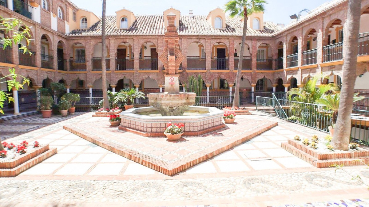 dfc1cfd80efd3f9dfbf508b4b2d6d958 - 24