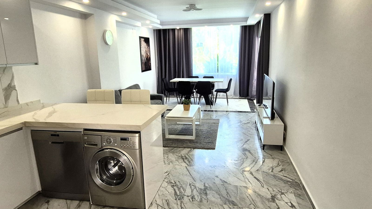 dffe695b992a08ac7c50cbaaccc2b834 - 10