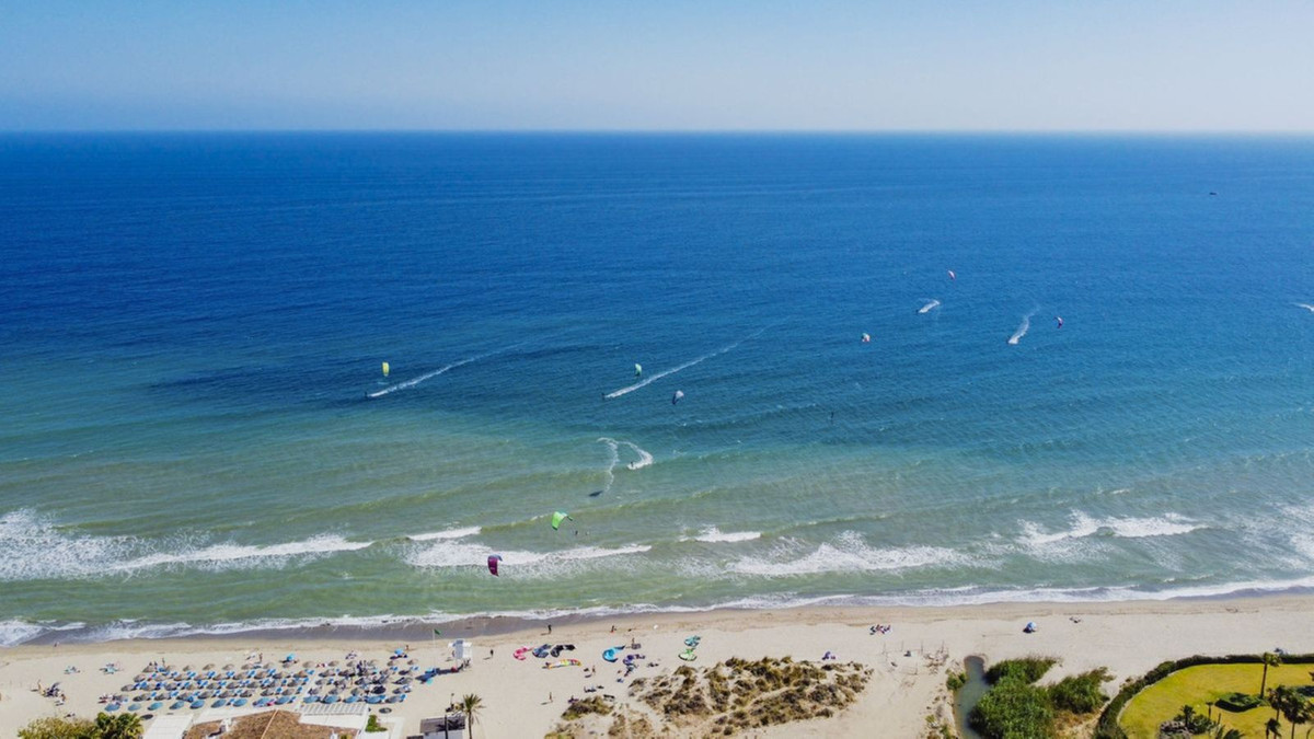 dffe695b992a08ac7c50cbaaccc2b834 - 11