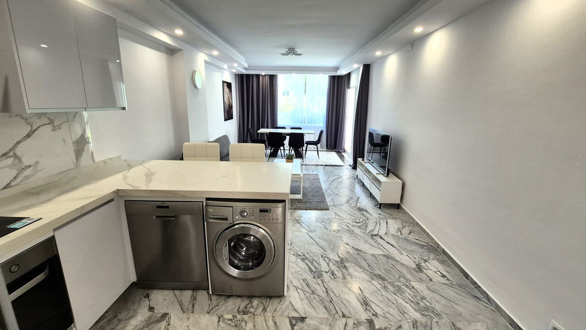 dffe695b992a08ac7c50cbaaccc2b834 - 14