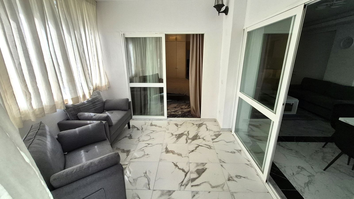 dffe695b992a08ac7c50cbaaccc2b834 - 24