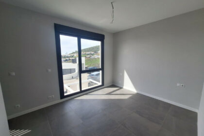 e093742c8f9344148b3323ef53b105c6 - 16