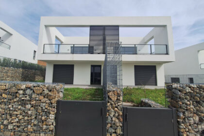 e093742c8f9344148b3323ef53b105c6 - 2