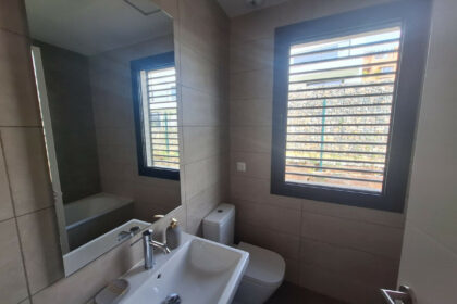 e093742c8f9344148b3323ef53b105c6 - 20