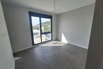 e093742c8f9344148b3323ef53b105c6 - 24