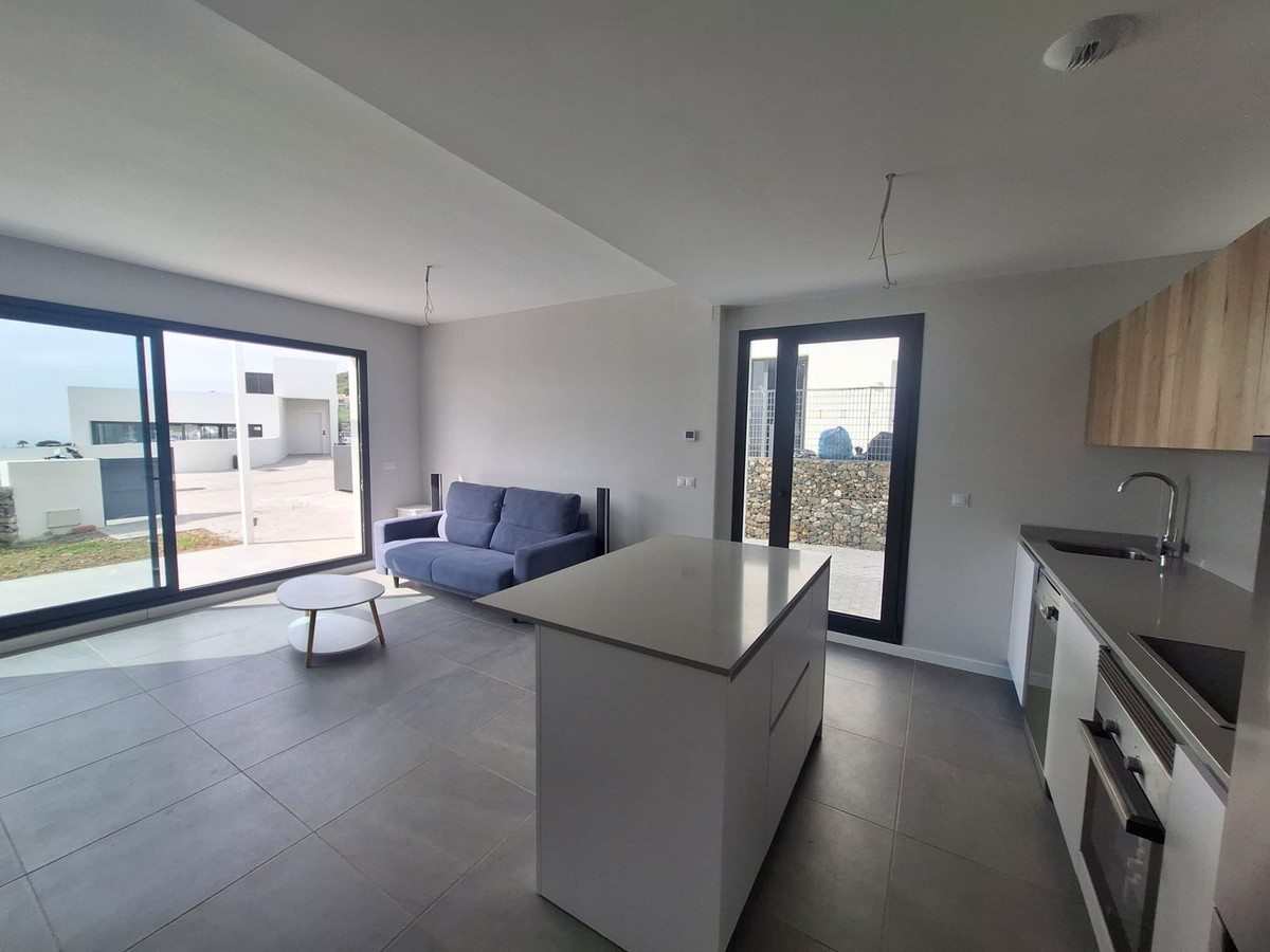 e093742c8f9344148b3323ef53b105c6 - 29