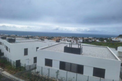 e093742c8f9344148b3323ef53b105c6 - 3