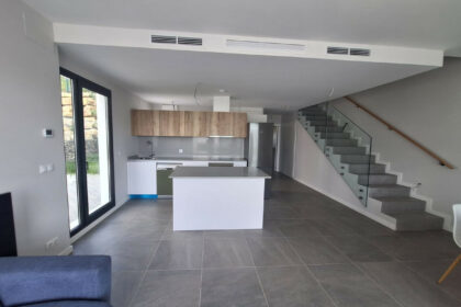 e093742c8f9344148b3323ef53b105c6 - 30