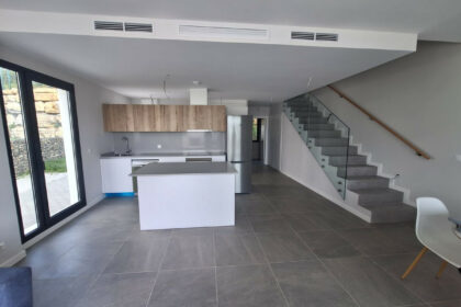 e093742c8f9344148b3323ef53b105c6 - 34