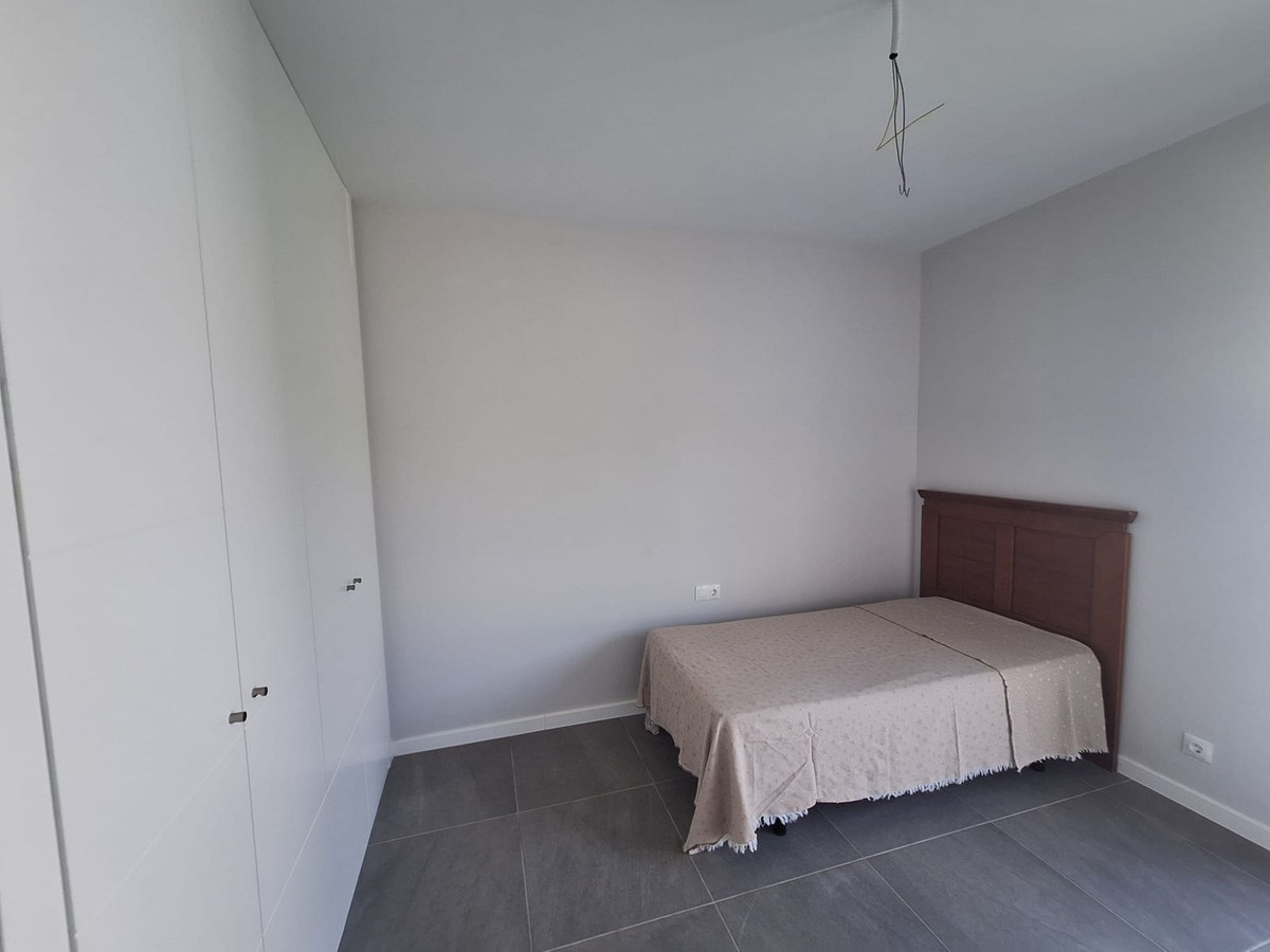 e093742c8f9344148b3323ef53b105c6 - 35