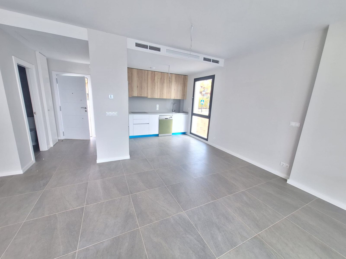 e093742c8f9344148b3323ef53b105c6 - 38