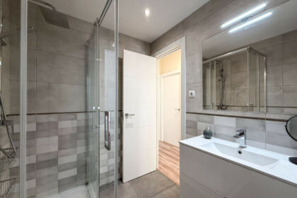 e0b83f106219f0be2e3b4c718d7af864 - 11