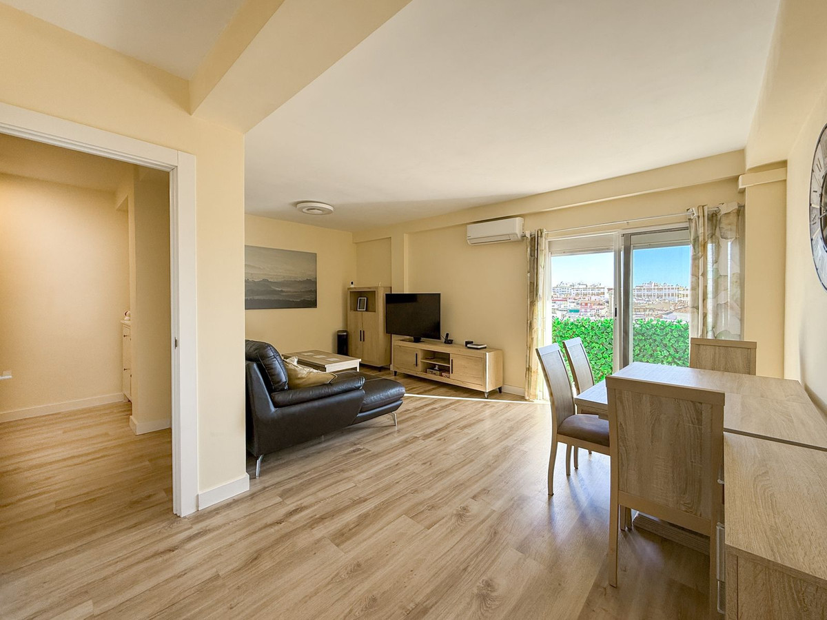 e0b83f106219f0be2e3b4c718d7af864 - 13