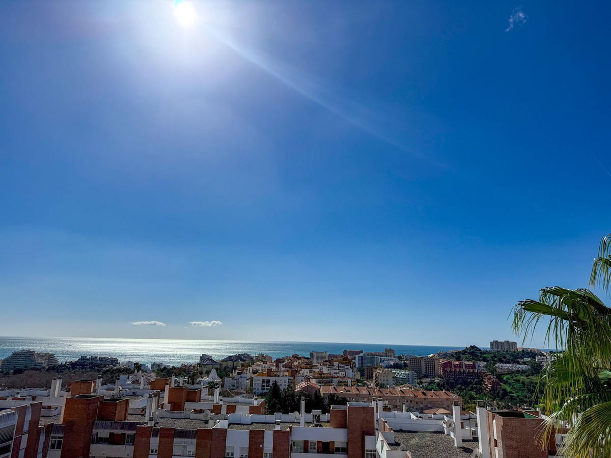 e0b83f106219f0be2e3b4c718d7af864 - 21