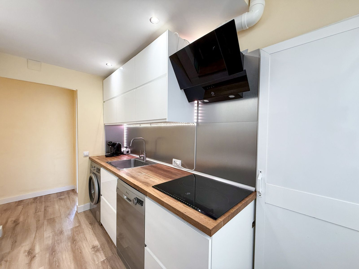 e0b83f106219f0be2e3b4c718d7af864 - 5