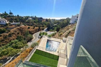 e0bd1ccf8e00822cf92c2c90aad13830 - 30