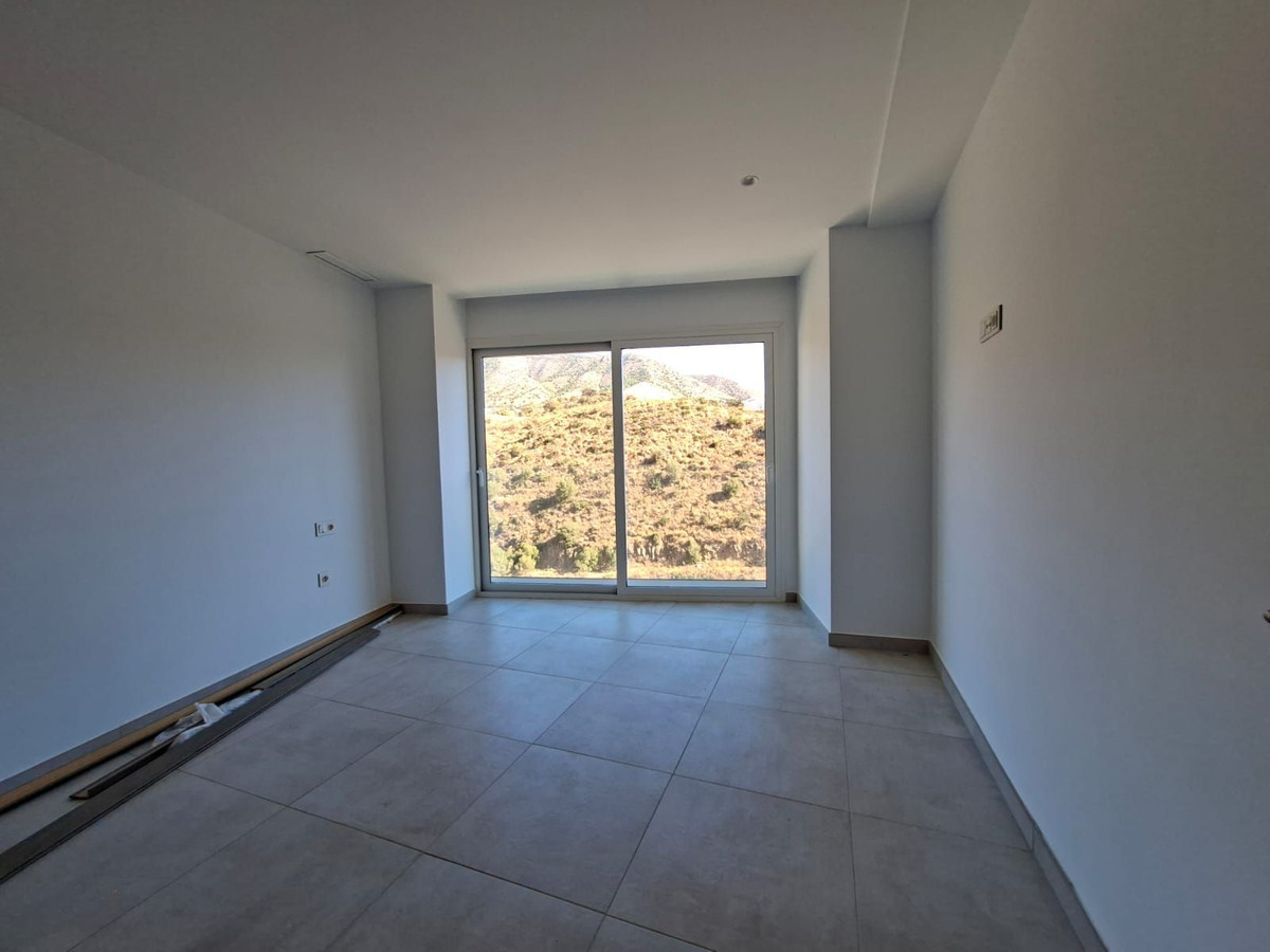 e0bd1ccf8e00822cf92c2c90aad13830 - 39