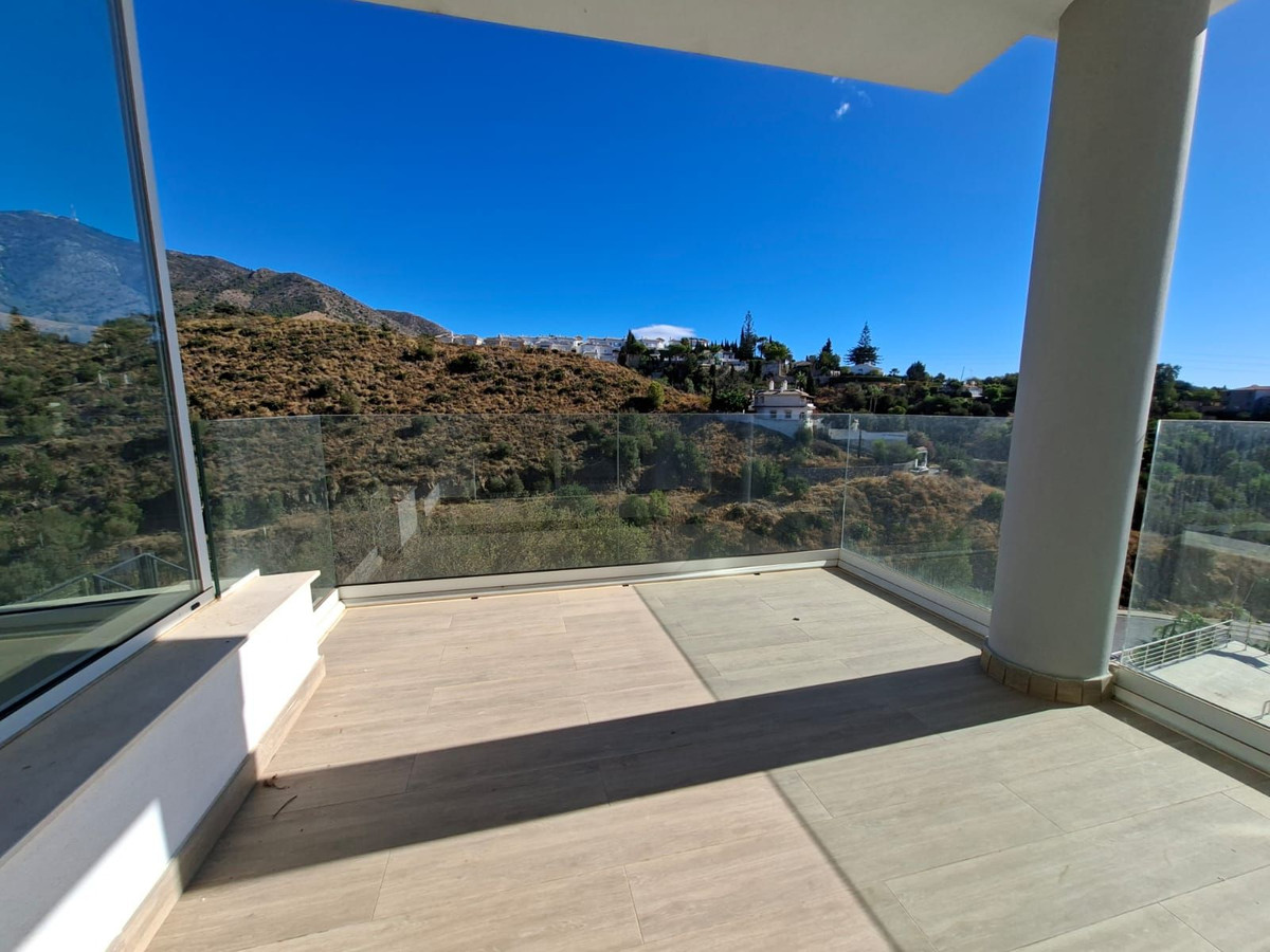 e0bd1ccf8e00822cf92c2c90aad13830 - 40