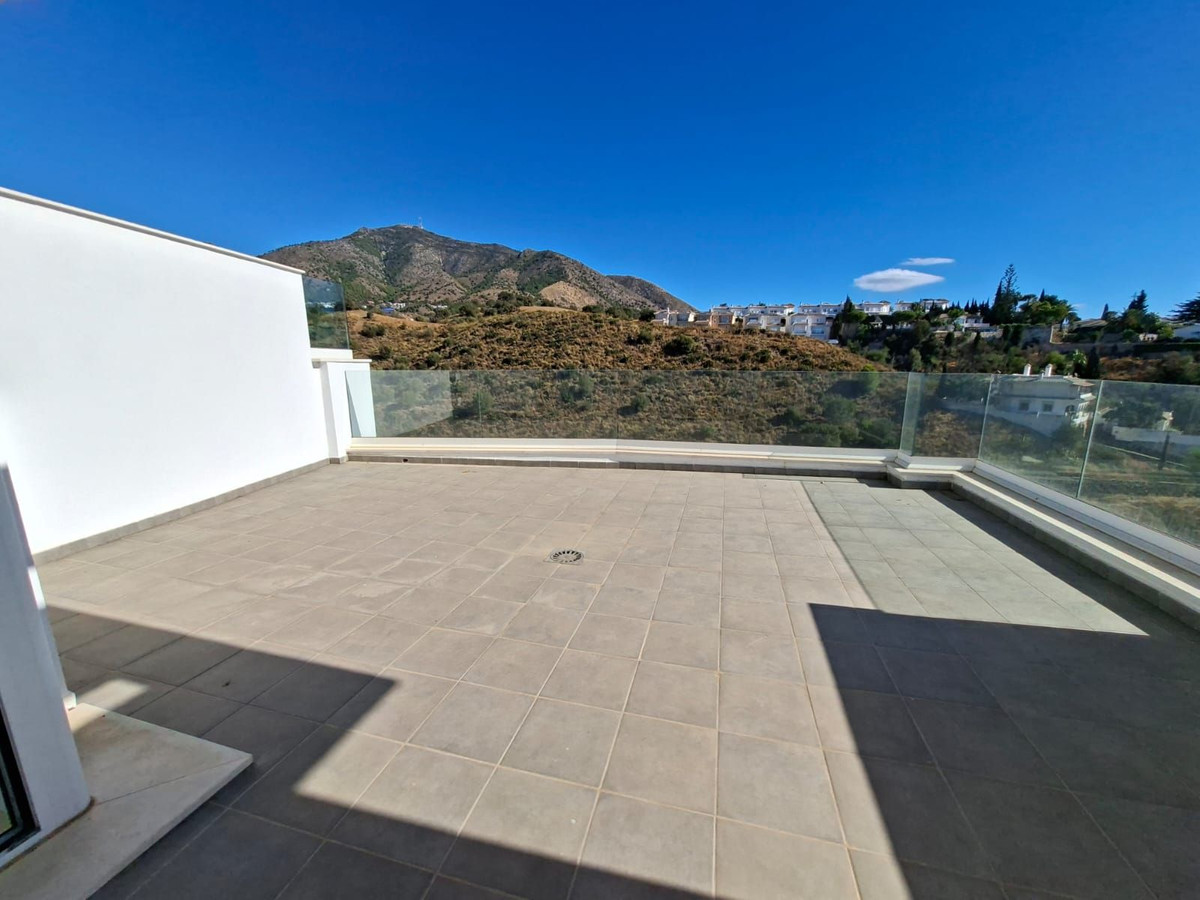 e0bd1ccf8e00822cf92c2c90aad13830 - 56