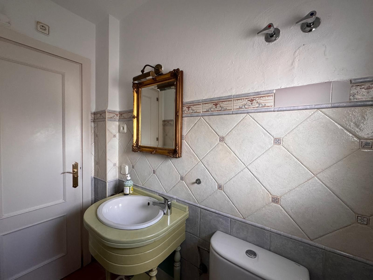 e167b96acc56d71415e78203559b2ace - 12