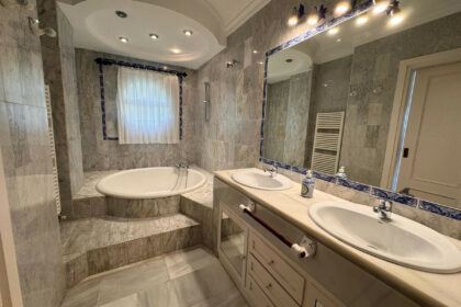 e167b96acc56d71415e78203559b2ace - 16